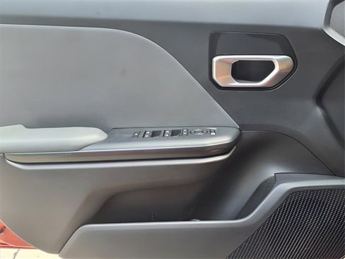 New 2025 Kia K4 LXS image 15