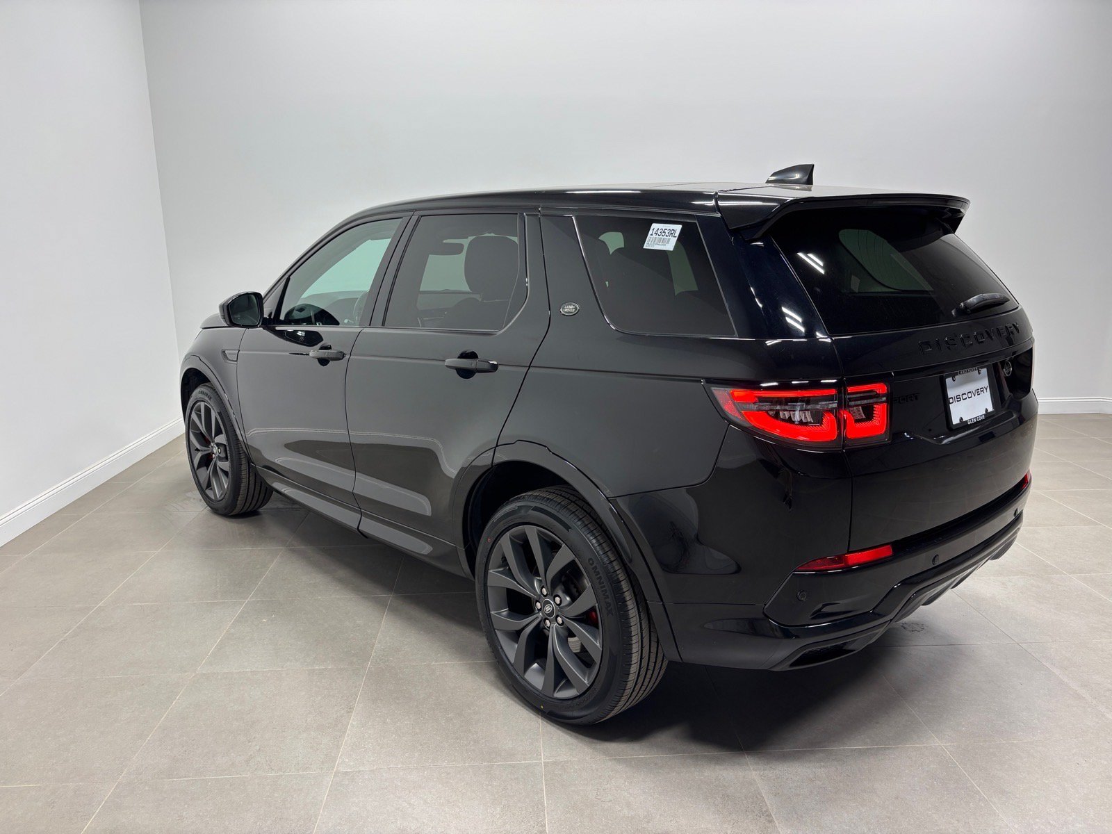 Used 2023 Land Rover Discovery Sport SE R-Dynamic AWD/4WD image 10