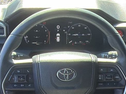 Used 2025 Toyota 4Runner TRD Off-Road image 15