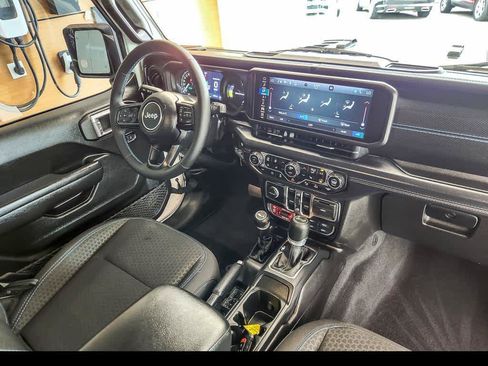 Used 2024 Jeep Wrangler Unlimited Rubicon 4xe w/ Technology Group AWD/4WD image 25
