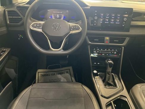 New 2026 Volkswagen Taos SE FWD image 25