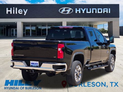 Used 2024 Chevrolet Silverado 2500 LT w/ Texas Edition image 4