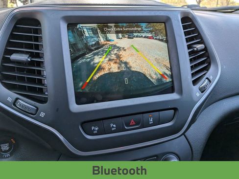 Used 2023 Jeep Cherokee Altitude Lux AWD/4WD image 6