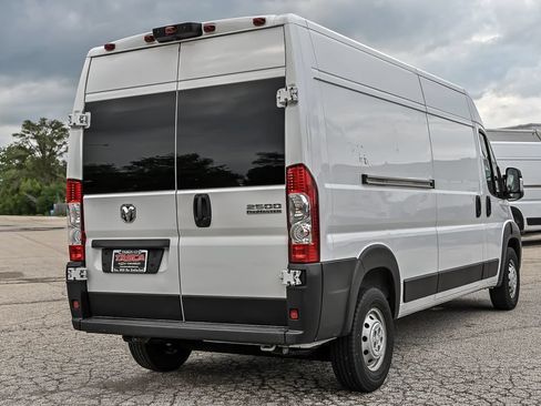 Used 2023 RAM ProMaster 2500 FWD image 9