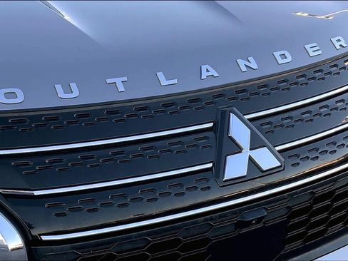 Used 2022 Mitsubishi Outlander SEL image 29