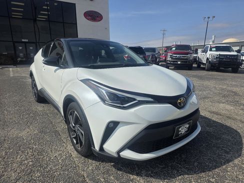 Used 2020 Toyota C-HR Limited image 1