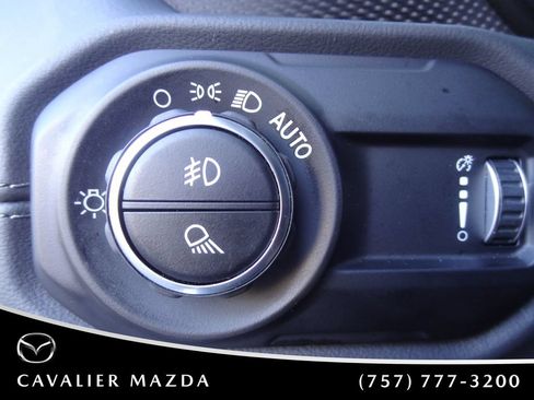 Used 2026 Jeep Gladiator Rubicon AWD/4WD image 19
