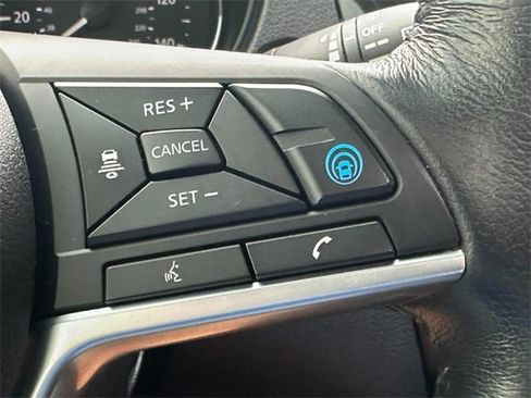 Used 2019 Nissan Rogue Sport SL image 20