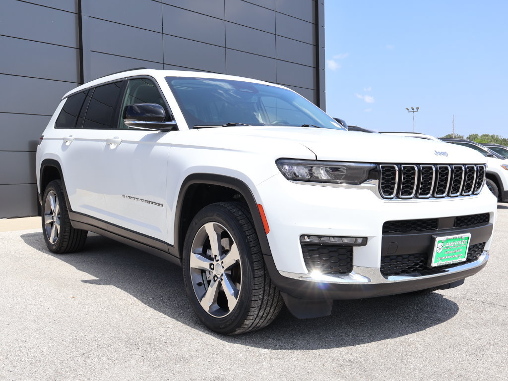 Used 2022 Jeep Grand Cherokee L Limited AWD/4WD image 6