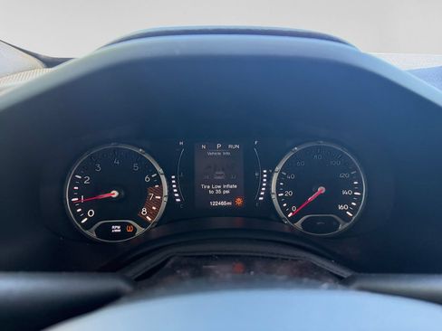 Used 2020 Jeep Renegade Sport FWD image 31