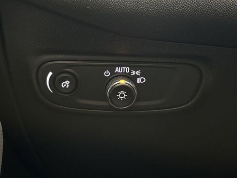 Used 2024 Chevrolet Equinox LT image 49