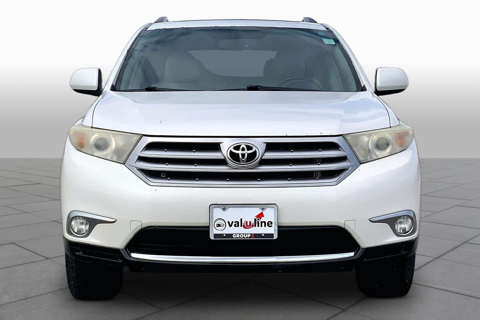 Used 2011 Toyota Highlander SE FWD image 3
