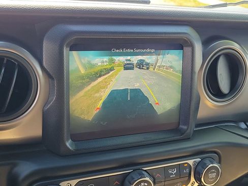 Used 2021 Jeep Wrangler Unlimited Sport AWD/4WD image 27