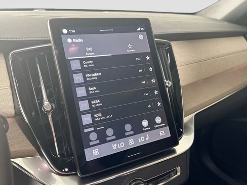 New 2026 Volvo XC90 B5 Core image 15