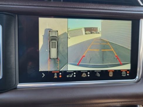 Used 2022 GMC Yukon XL Denali AWD/4WD image 38