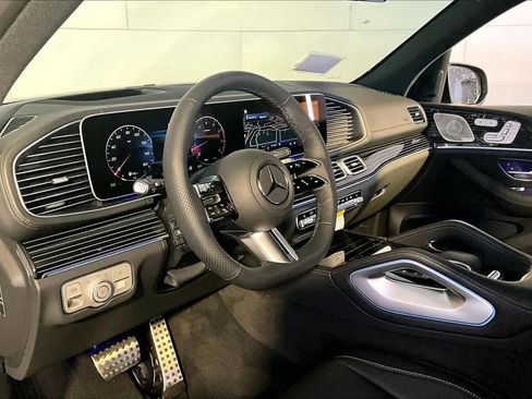 New 2026 Mercedes-Benz GLS 450 4MATIC image 9