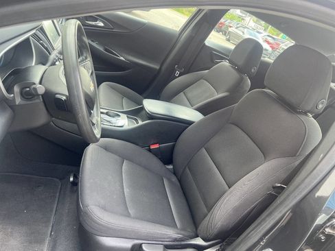 Used 2017 Chevrolet Malibu LS image 9