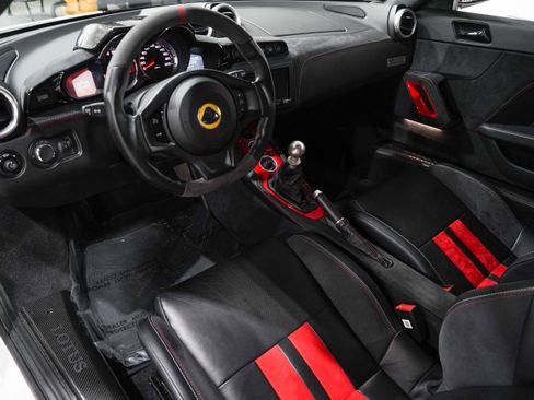Used 2020 Lotus Evora RWD image 2