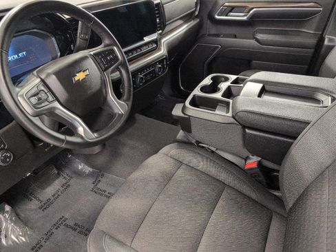 Used 2024 Chevrolet Silverado 1500 LT AWD/4WD image 10