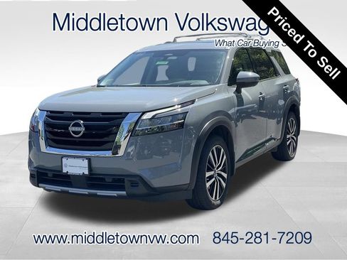 Used 2023 Nissan Pathfinder Platinum AWD/4WD image 1