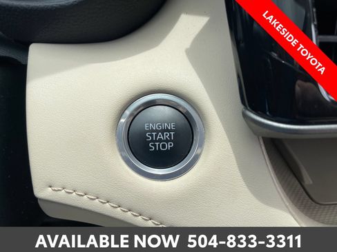 Certified 2024 Toyota Highlander XLE FWD image 39