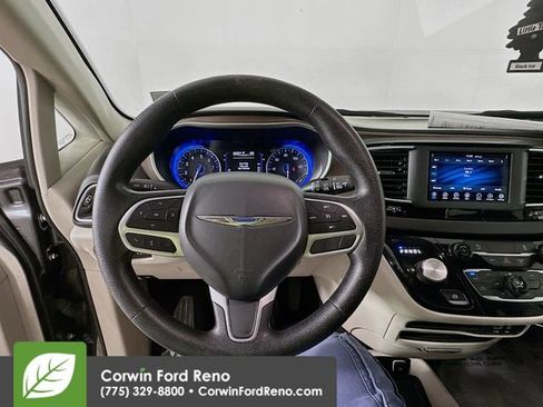 Used 2020 Chrysler Voyager Lxi FWD image 11