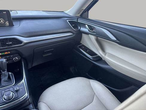 Used 2019 MAZDA CX-9 Touring image 16
