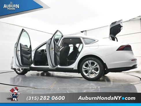 Used 2023 Honda Accord LX image 42