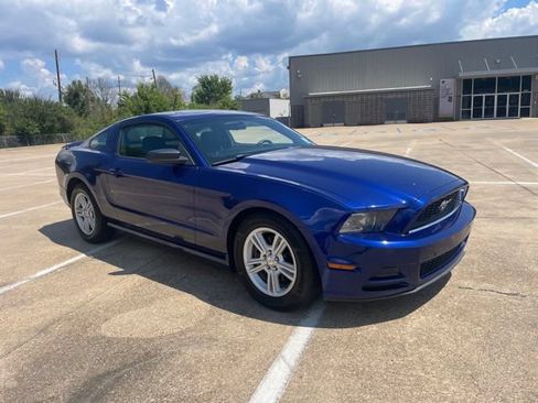 Used 2013 Ford Mustang Coupe RWD image 3