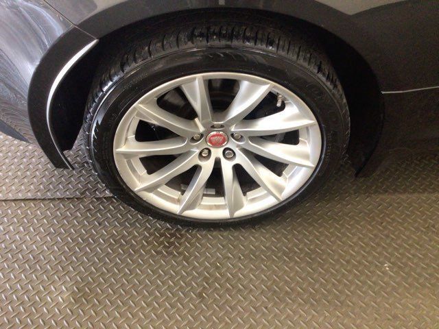 Used 2015 Jaguar F-TYPE Coupe RWD image 25