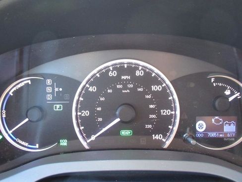 Used 2013 Lexus CT 200h image 21