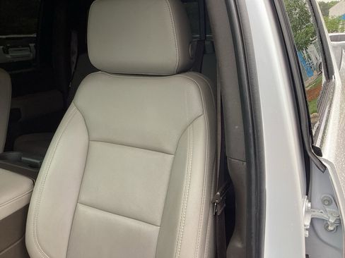 Used 2021 Chevrolet Silverado 2500 LTZ w/ LTZ Convenience Package AWD/4WD image 14