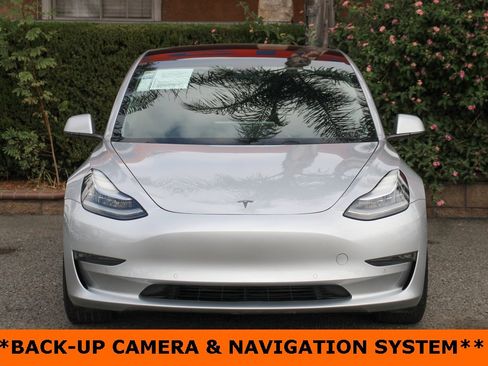 Used 2018 Tesla Model 3 Long Range image 3