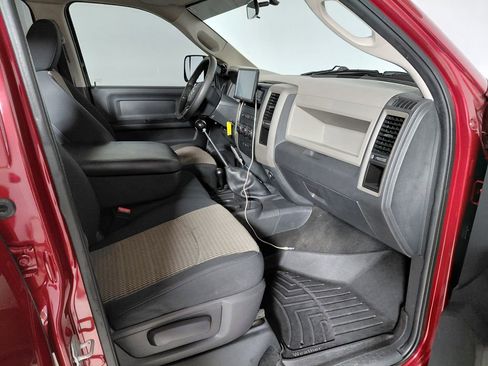 Used 2012 RAM 2500 ST w/ Chrome Appearance Group image 17