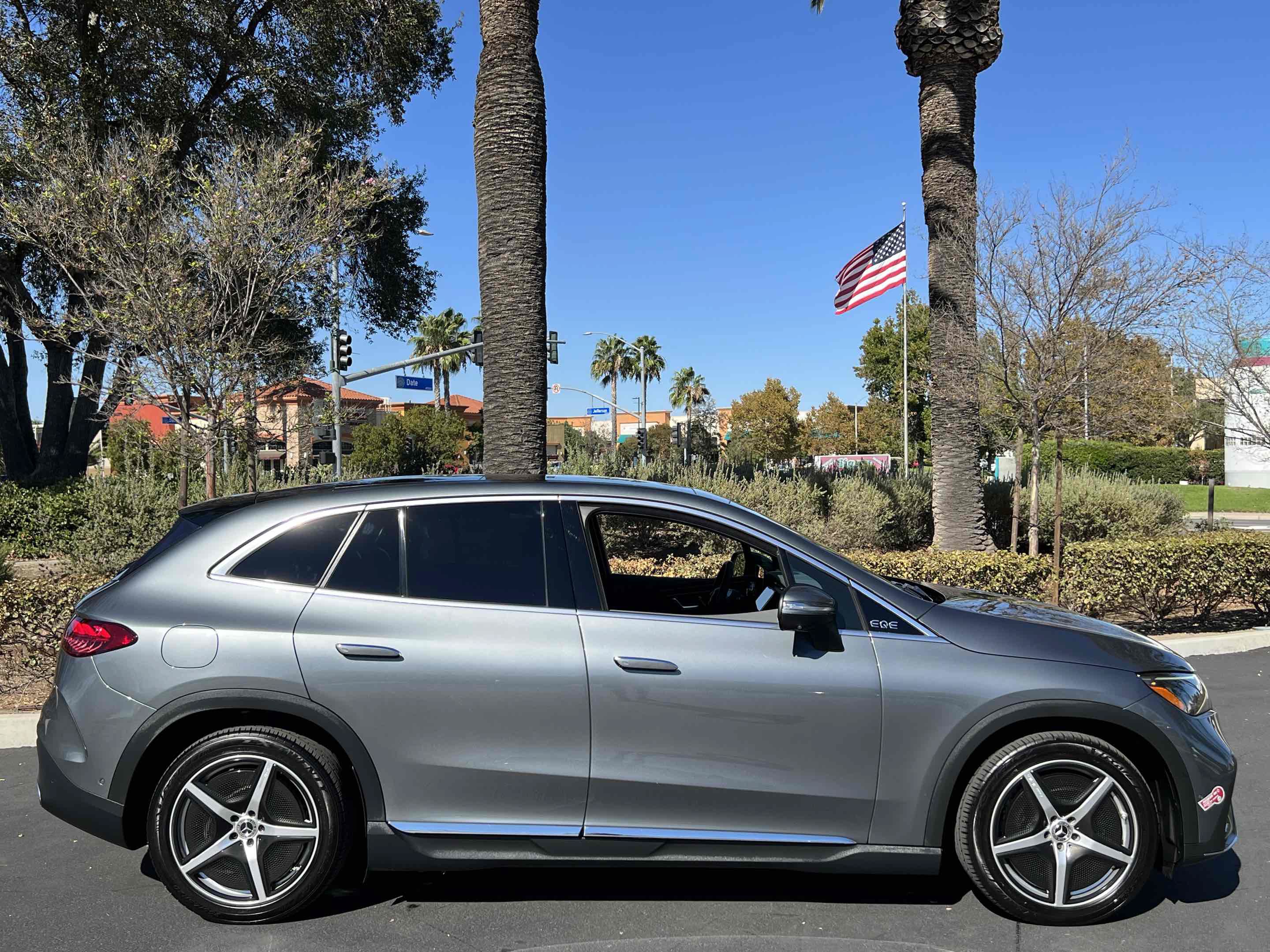 Used 2023 Mercedes-Benz EQE 350+ SUV image 17