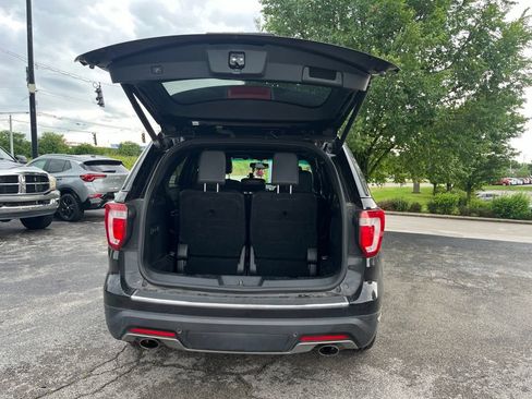 Used 2019 Ford Explorer Limited w/ Class III Trailer Tow Package FWD image 11