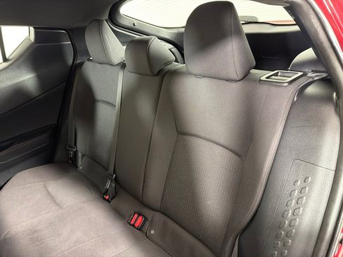 Used 2018 Toyota C-HR XLE image 18