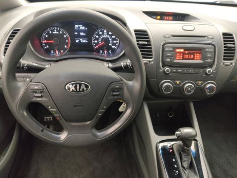 Used 2017 Kia Forte LX FWD image 22