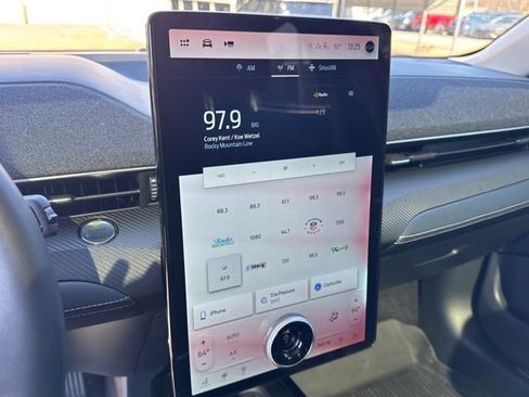 Used 2023 Ford Mustang Mach-E Premium image 19