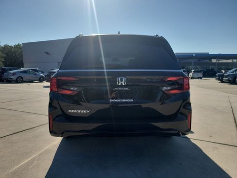New 2026 Honda Odyssey EX-L image 5