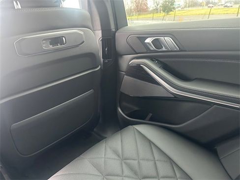 New 2026 BMW X5 xDrive40i w/ M Sport Package image 21