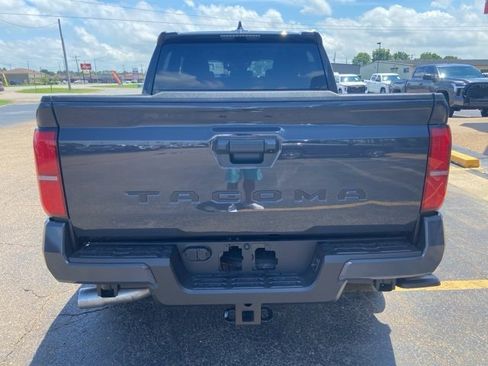 New 2025 Toyota Tacoma TRD Sport image 4