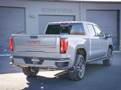 Used 2024 GMC Sierra 1500 AT4 w/ Technology Package image 8