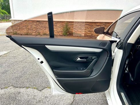Used 2014 Volkswagen CC Sport FWD image 12
