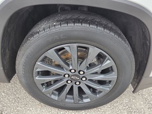 Used 2023 Chevrolet Traverse RS AWD/4WD image 10