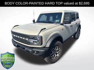 Used 2025 Ford Bronco Badlands video 1