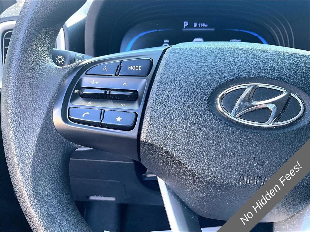 Used 2024 Hyundai Venue SE FWD image 15