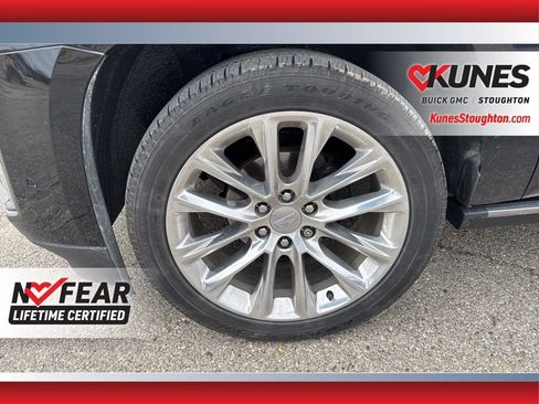 Used 2020 Cadillac Escalade Premium Luxury image 14