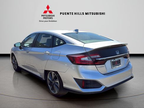 Used 2018 Honda Clarity Plug-In Hybrid image 7