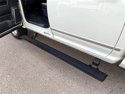 Used 2022 RAM 3500 Limited w/ Towing Technology Group image 12